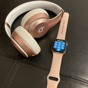 Apple Watch Series 4 & Beats Headphones ROSE GOLD